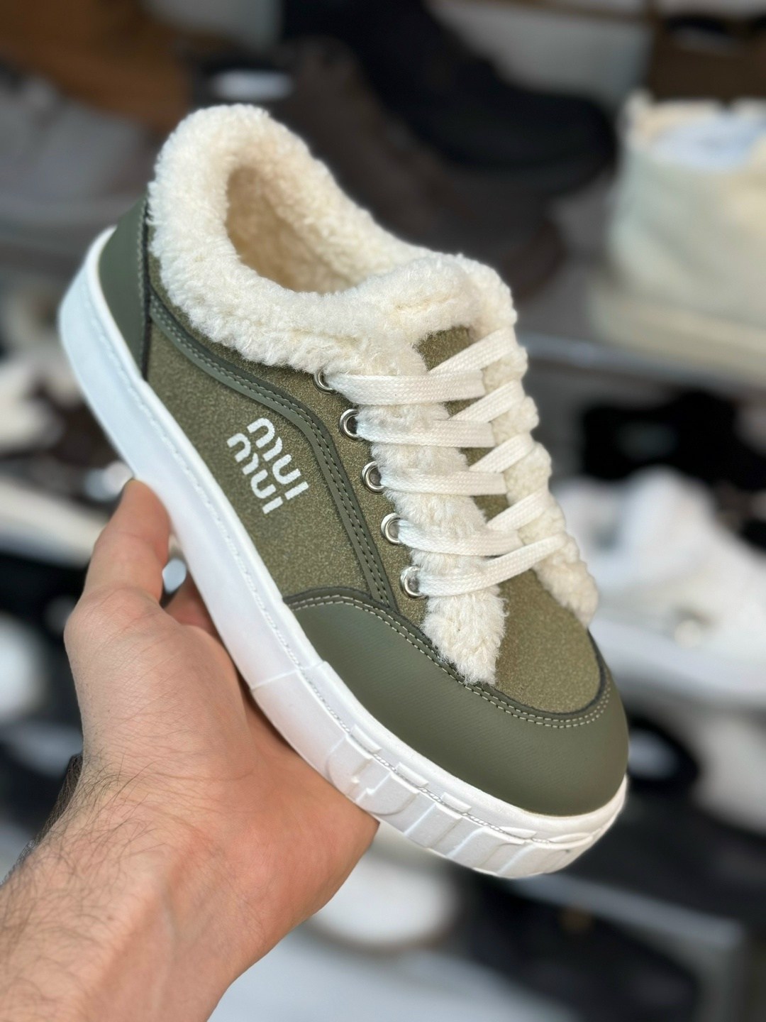 женские кроссовки с мехом miu miu черные,кеды замшевые зимние с мехом на высокой подошве trend shuz,,кеды замшевые зимние с мехом на высокой подошве trend shuz 273158517,кеды зимние женские