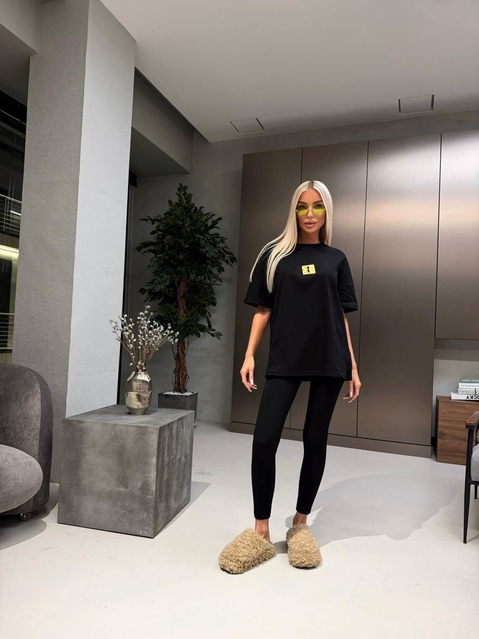 женская футболка,стильные футболки,футболка оверсайз,футболка в стиле оверсайз maison margiela,футболки и топы