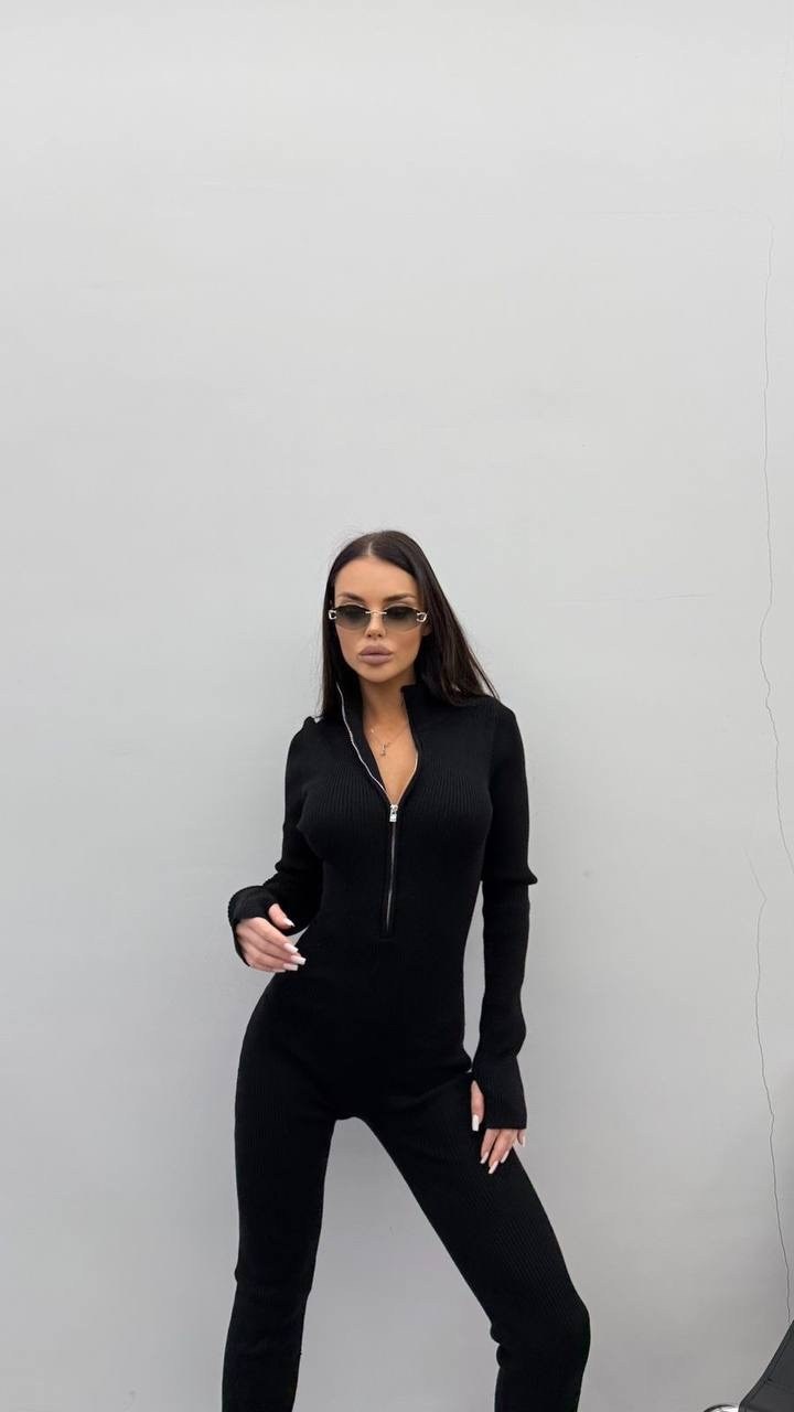 комбинезон с молнией в рубчик спортивный брючный forever&ever,комбинезон трикотажный облегающий чёрный,комбинезон женский спортивный,комбинезон спортивный в рубчик,комбинезон спортивный