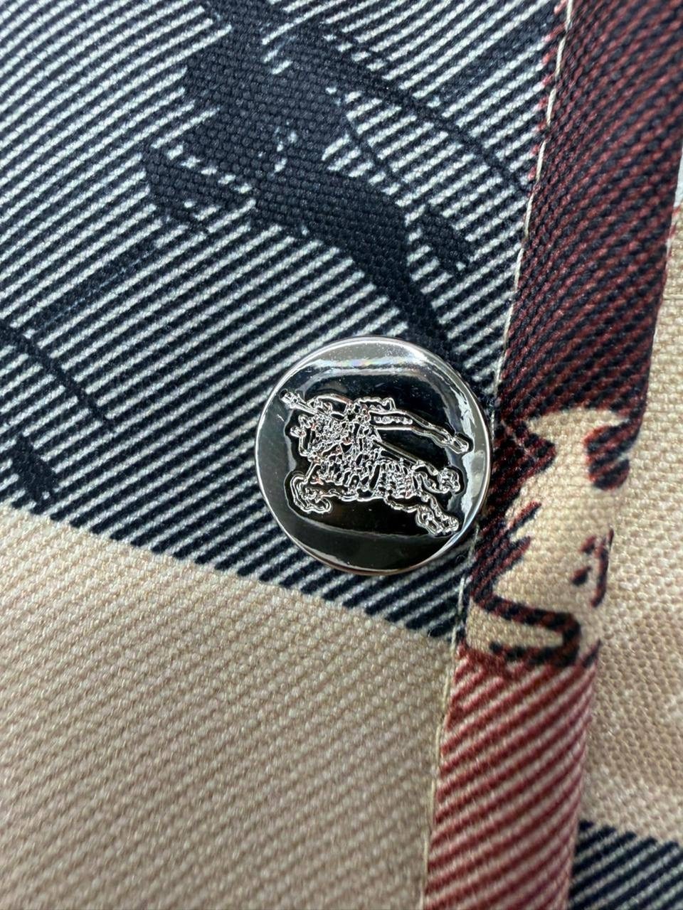 пуховик burberry,пуховик burberry женский,куртка-burberry-alsham-бежевая,лимитированный пуховик burberry белый,утеплённая бежевая куртка burberry с капюшоном