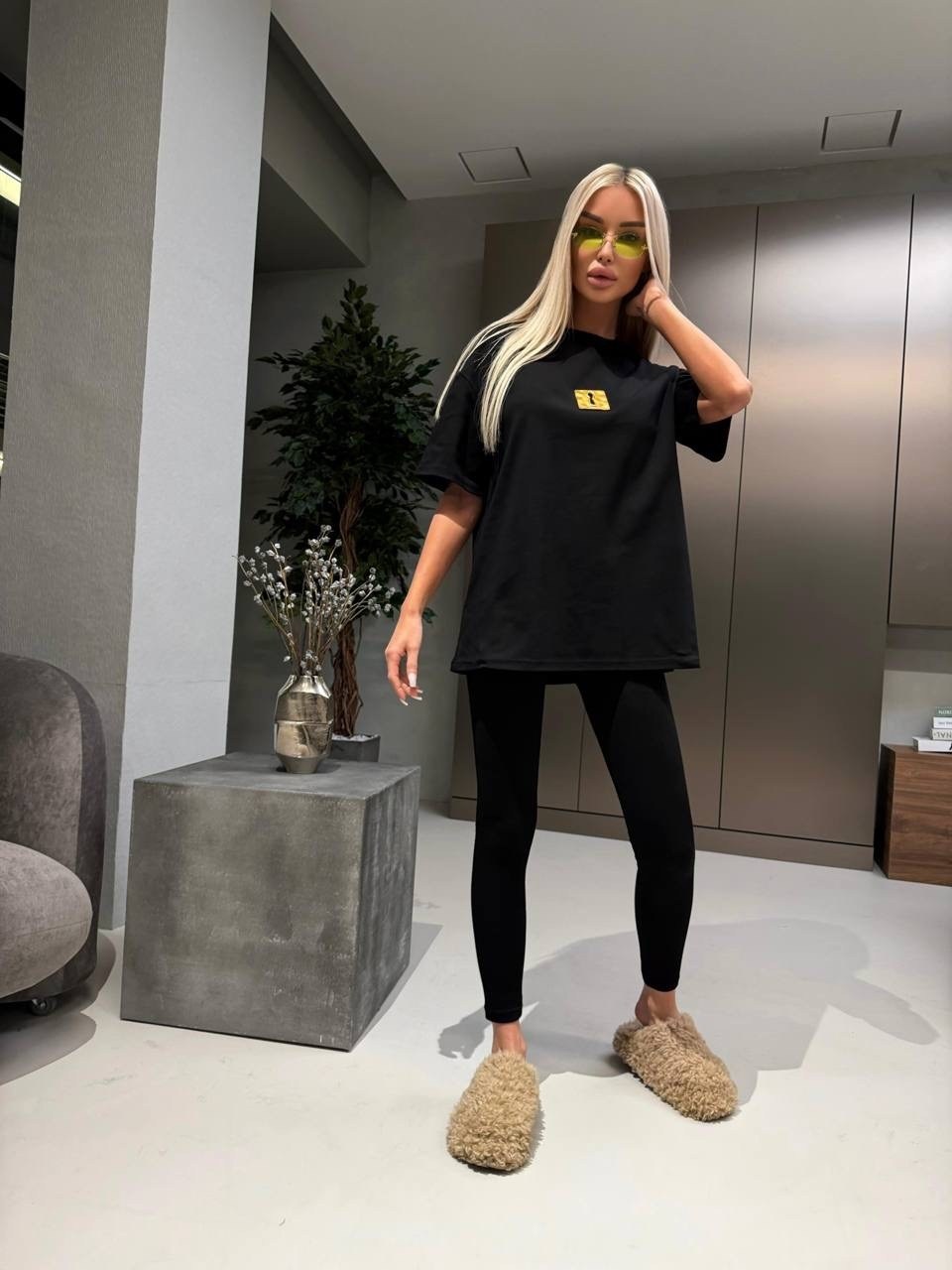 женская футболка,стильные футболки,футболка оверсайз,футболка в стиле оверсайз maison margiela,футболки и топы