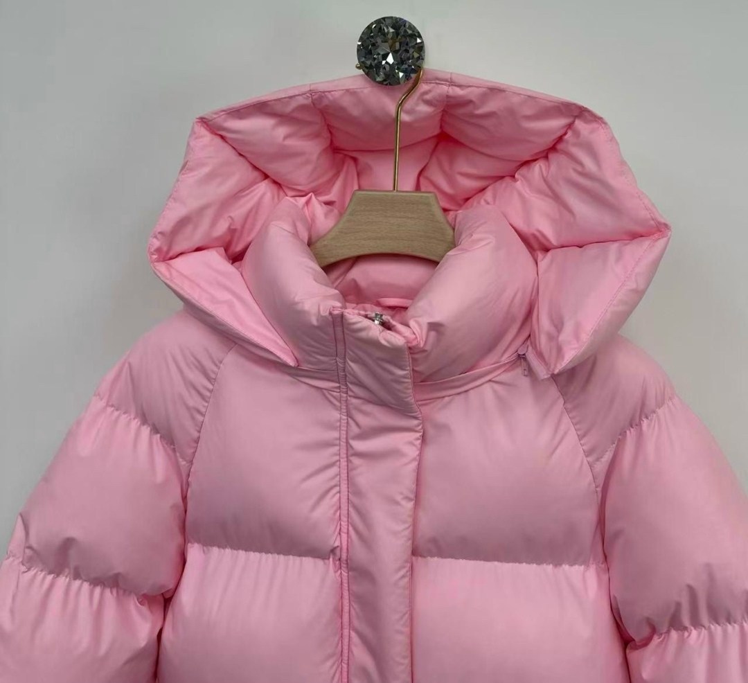 короткий пуховик,женская короткая куртка-пуховик с капюшоном,пуховик женский,пуховик с капюшоном,пуховик