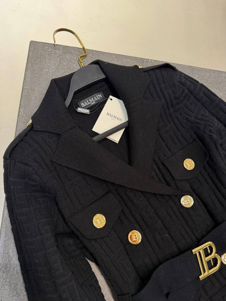 balmain женское платье-пиджак чёрного цвета,платье balmain,бандажное платье balmain,платье balmain черное,черное платье пиджак