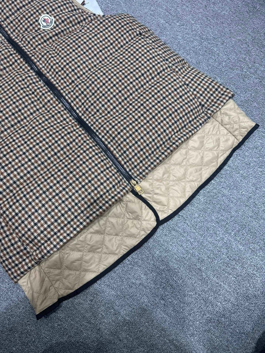 жилет moncler,жилетка фенди,женские жилеты,теплый жилет,жилет