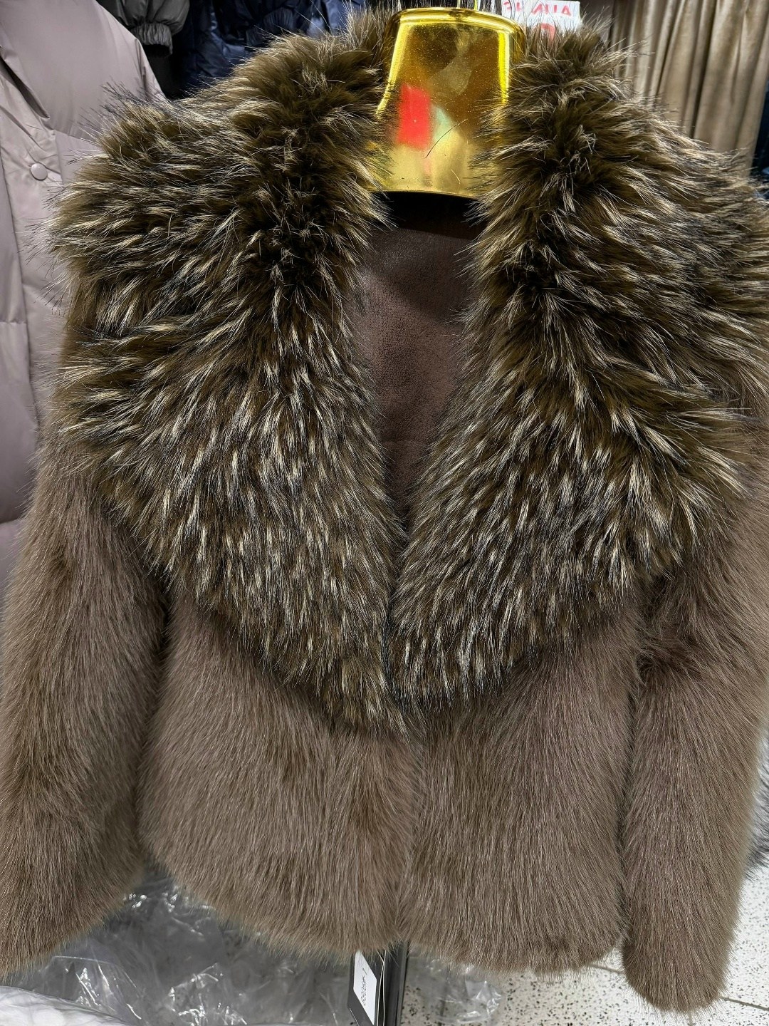 женская шуба,эко шубка люкс под песец,шубка,шубка под песец,шуба