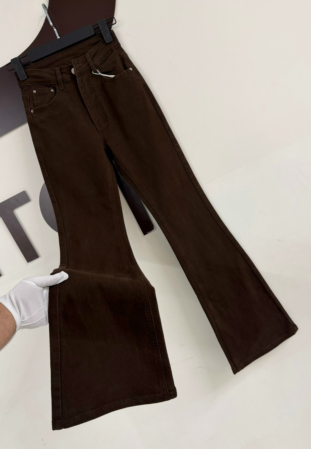 коричневые джинсы клеш женские,женские джинсы клеш,расклешенные джинсы,расклешенные брюки,повседневные брюки