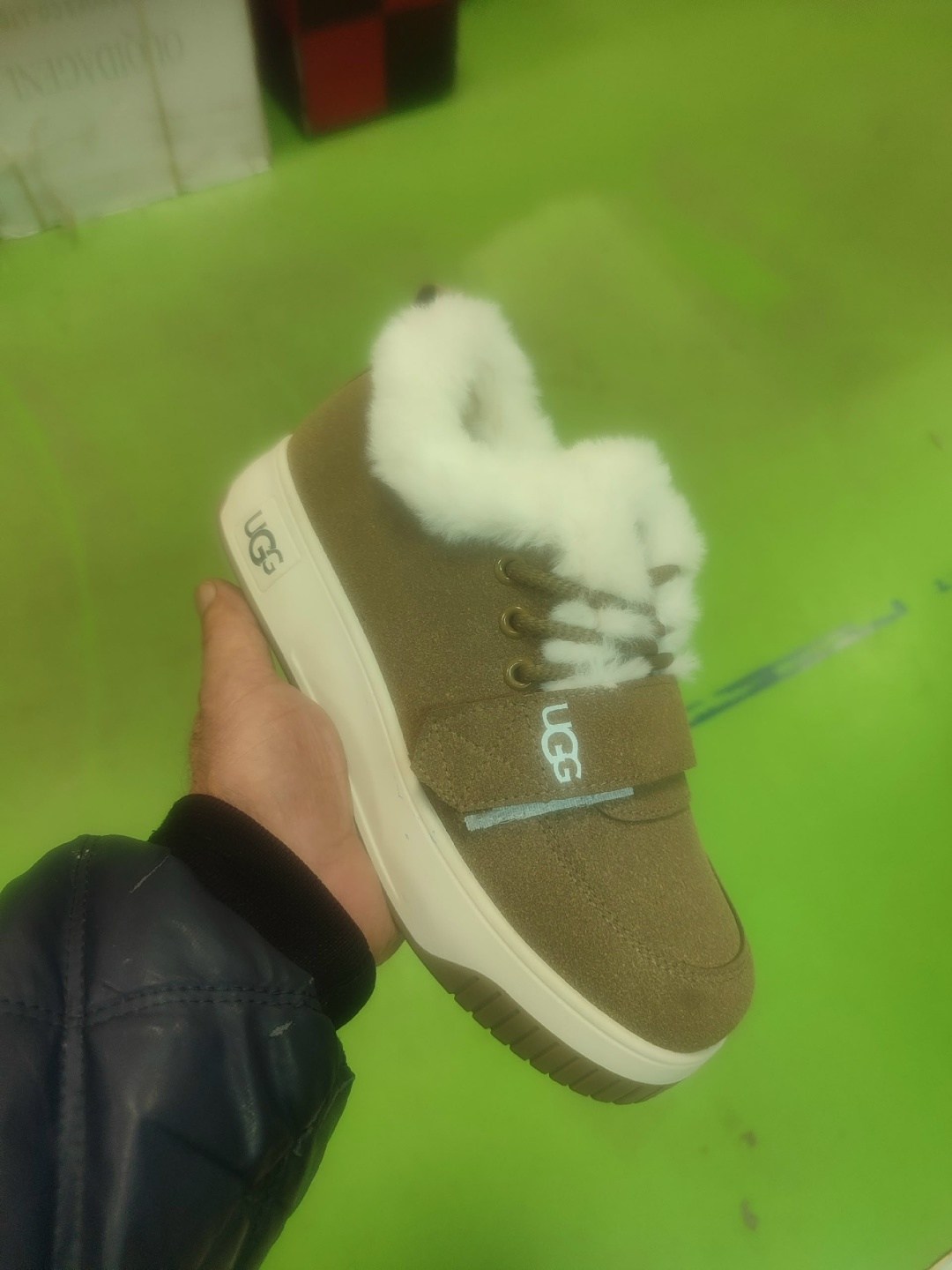 зимние кроссовки ugg,угги зимние с мехом на платформы,,кроссовки ugg женские зимние,зимние женские кеды