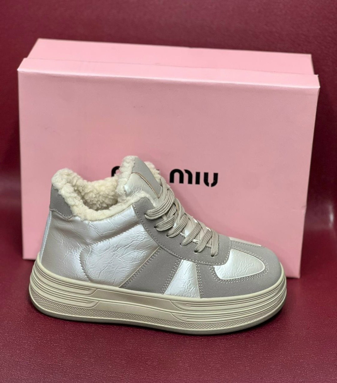 кроссовки женские miu miu,женские кожаные кроссовки на меху miu miu 2025 светло-серые,кроссовки кеды miu miu на меху зима размер 36-40,кеды женские зимние miu miu,кожаные зимние кеды miu miu p data-ts