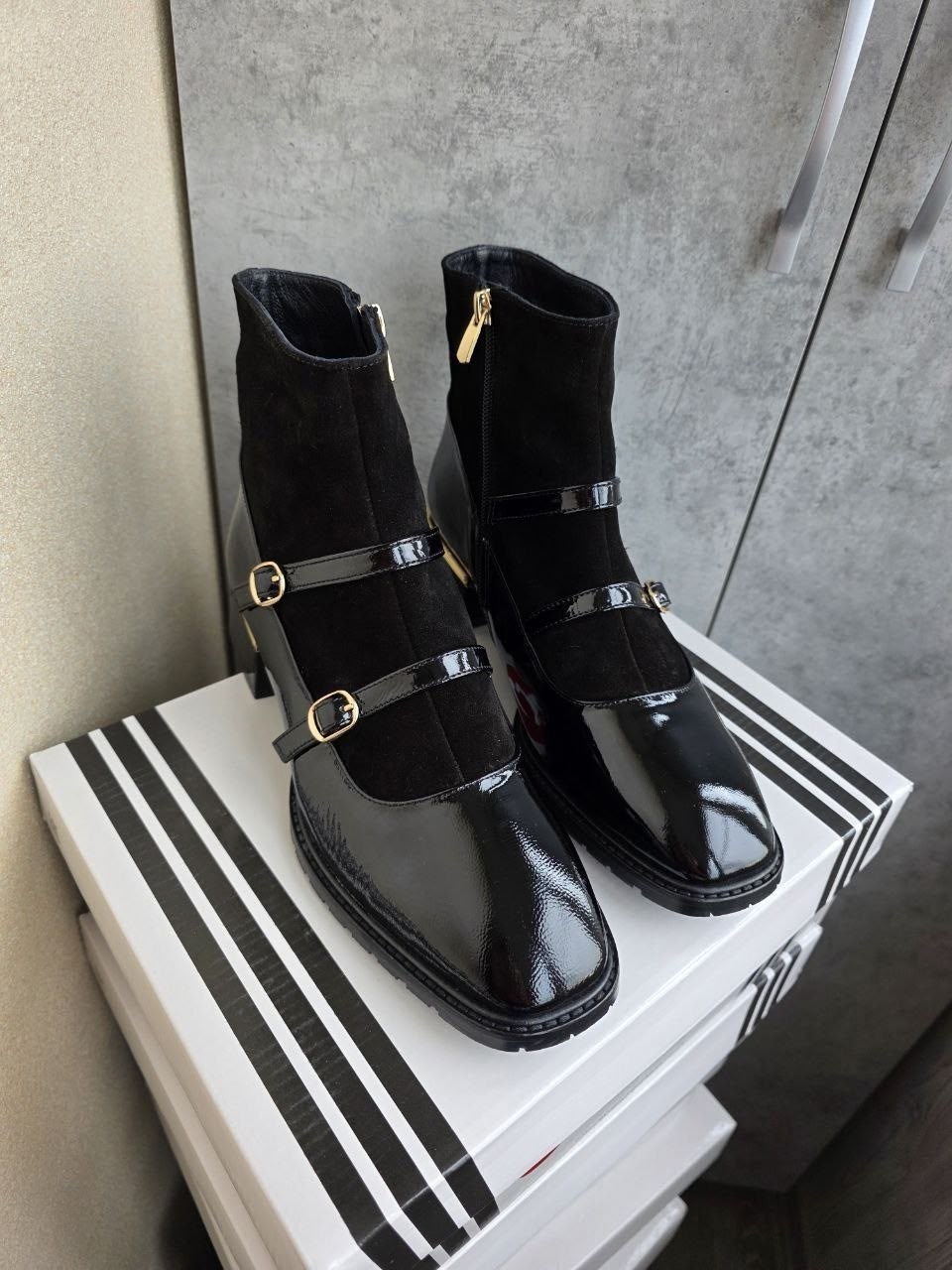 ,лакированные ботинки,ботинки женские,женская ,модные полусапожки