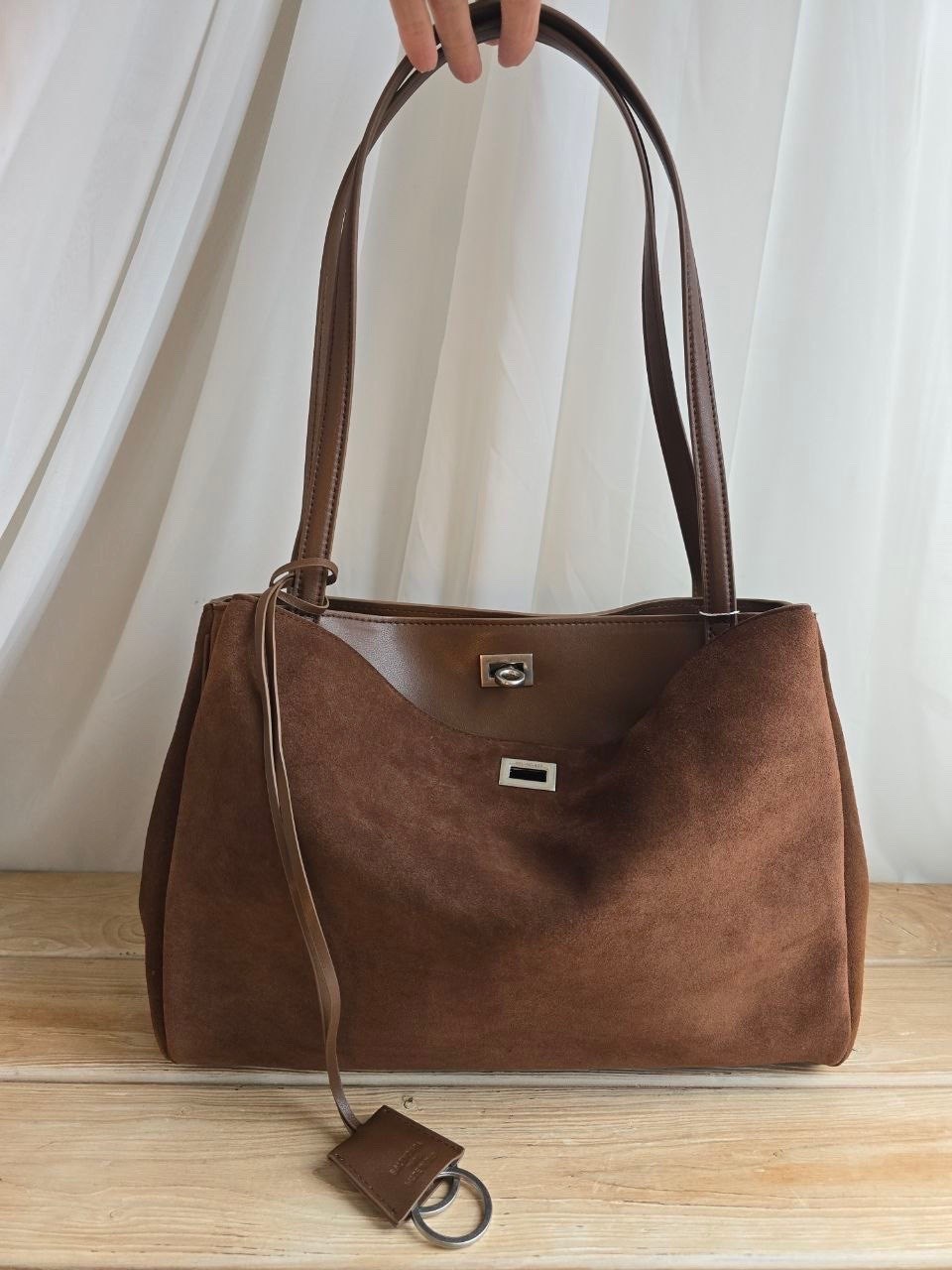 сумка demellier 56-30-34 натуральная замша большой размер,замшевая сумка,сумка замшевая коричневая,сумка замшевая коричневая llevalelo,сумка женская замшевая