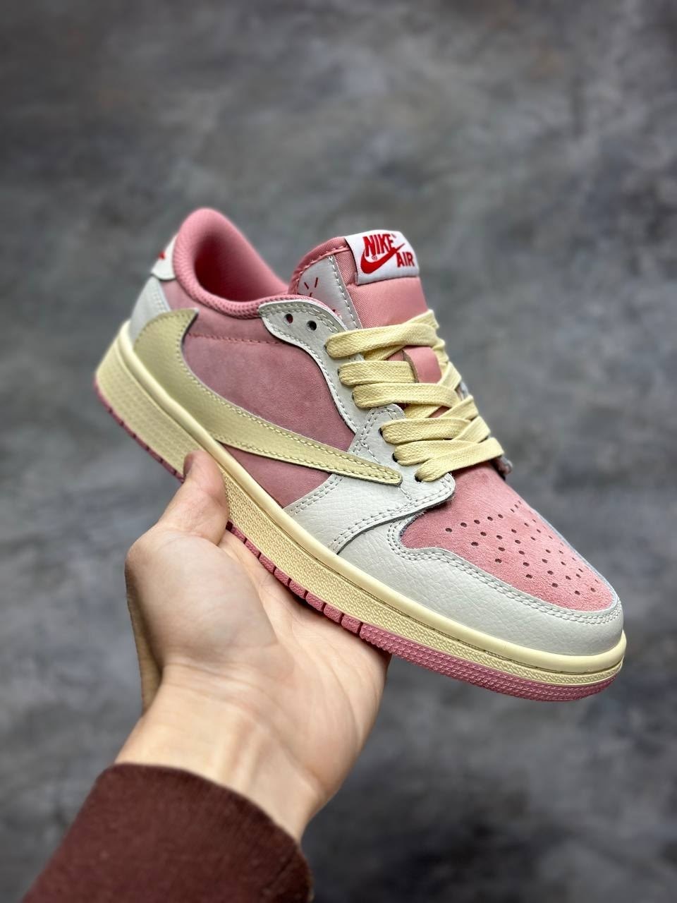 travis scott x air jordan 1 low sail shy pink,кроссовки travis scott x air jordan 1 low,женские кроссовки nike air jordan 1 low travis scott розовые,кроссовки air jordan 1 low x travis scott 'shy pink