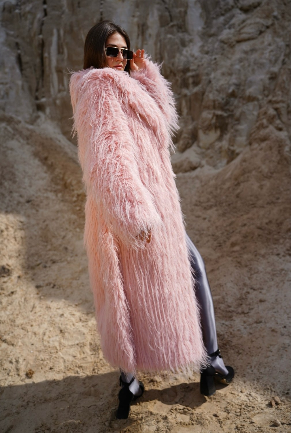 шуба искусственная pelisse модная зима,шубка из ламы,шуба под ламу,шуба из ламы искусственная розовая,искусственная шуба из экомеха длинная furvi