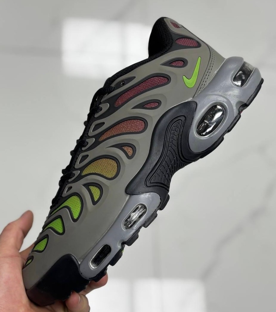 кроссовки nike air max plus,nike air max plus tn,nike air max plus drift,спортивная ,кроссовки