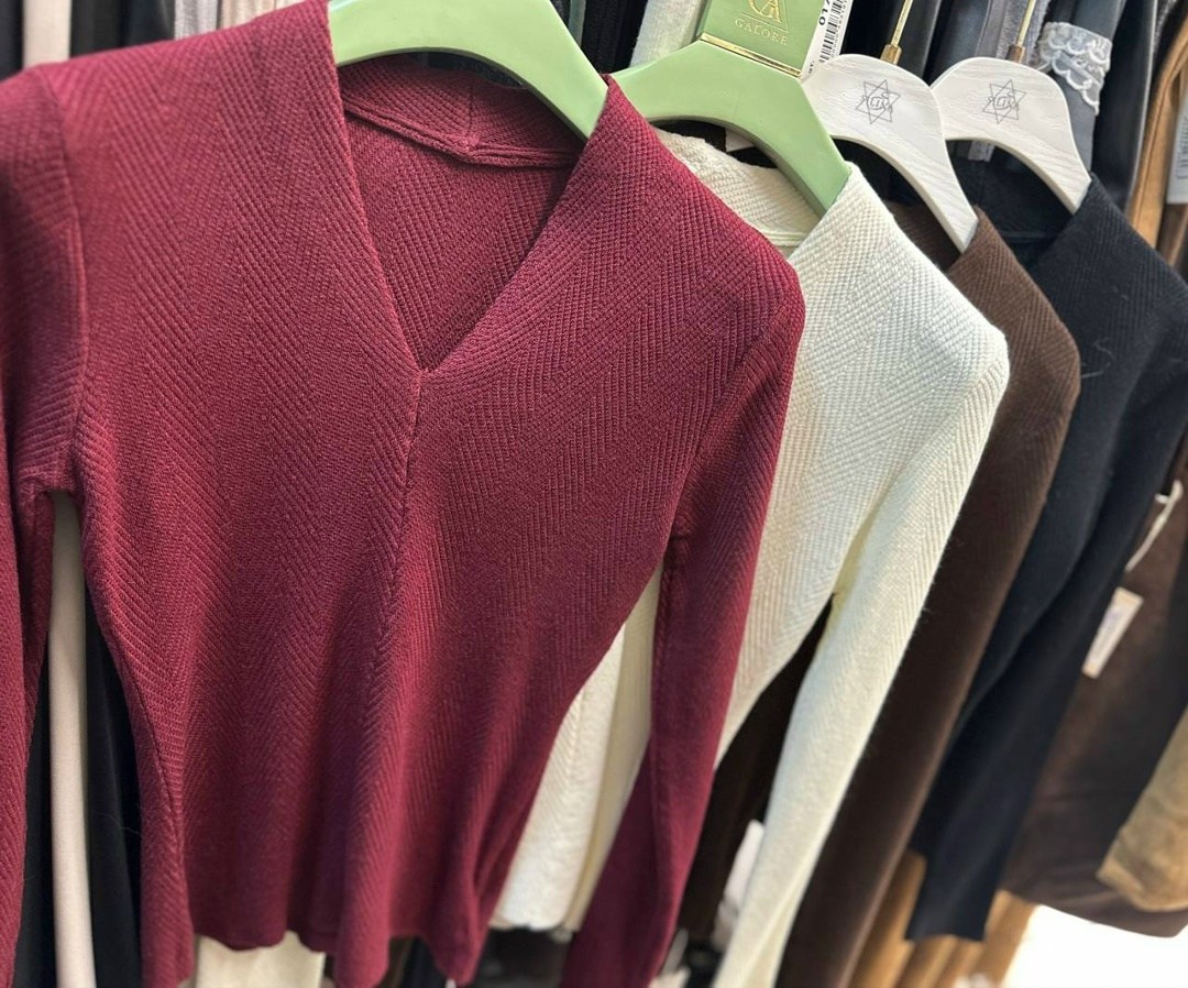 модные свитера,свитер пуловер,кофта женская свитер,трикотажный свитер,женский трикотажный свитер с v образным вырезом