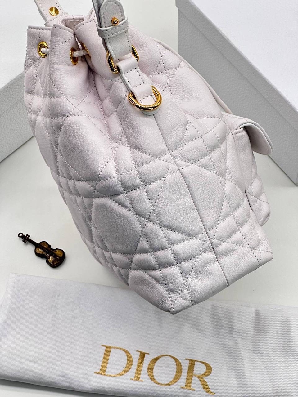 dior сумка,сумка диор белая,сумка диор,стильная сумка,сумка леди диор белая