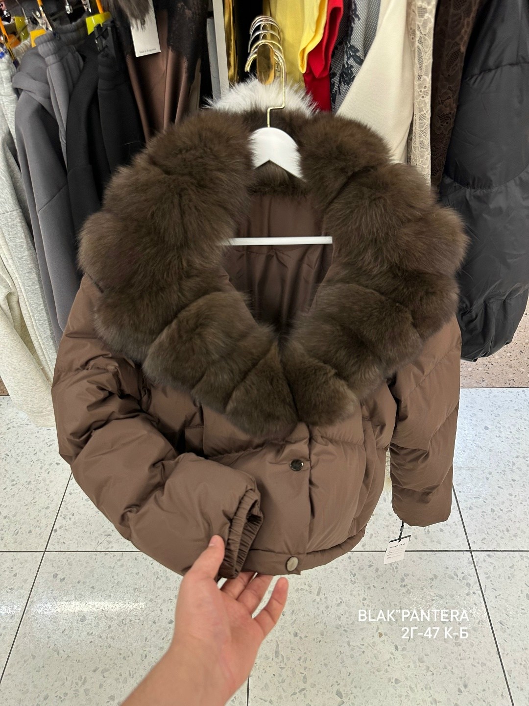 куртка с мехом,пуховик с натуральным мехом,короткий пуховик,пуховик с мехом,пуховик женский с натуральным мехом
