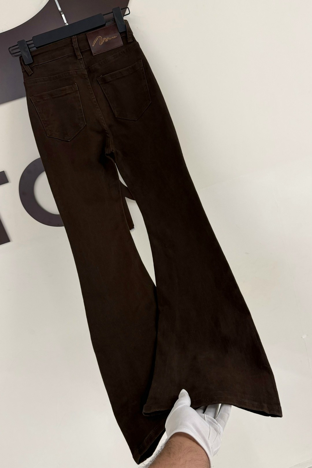 коричневые джинсы клеш женские,женские джинсы клеш,расклешенные джинсы,расклешенные брюки,повседневные брюки