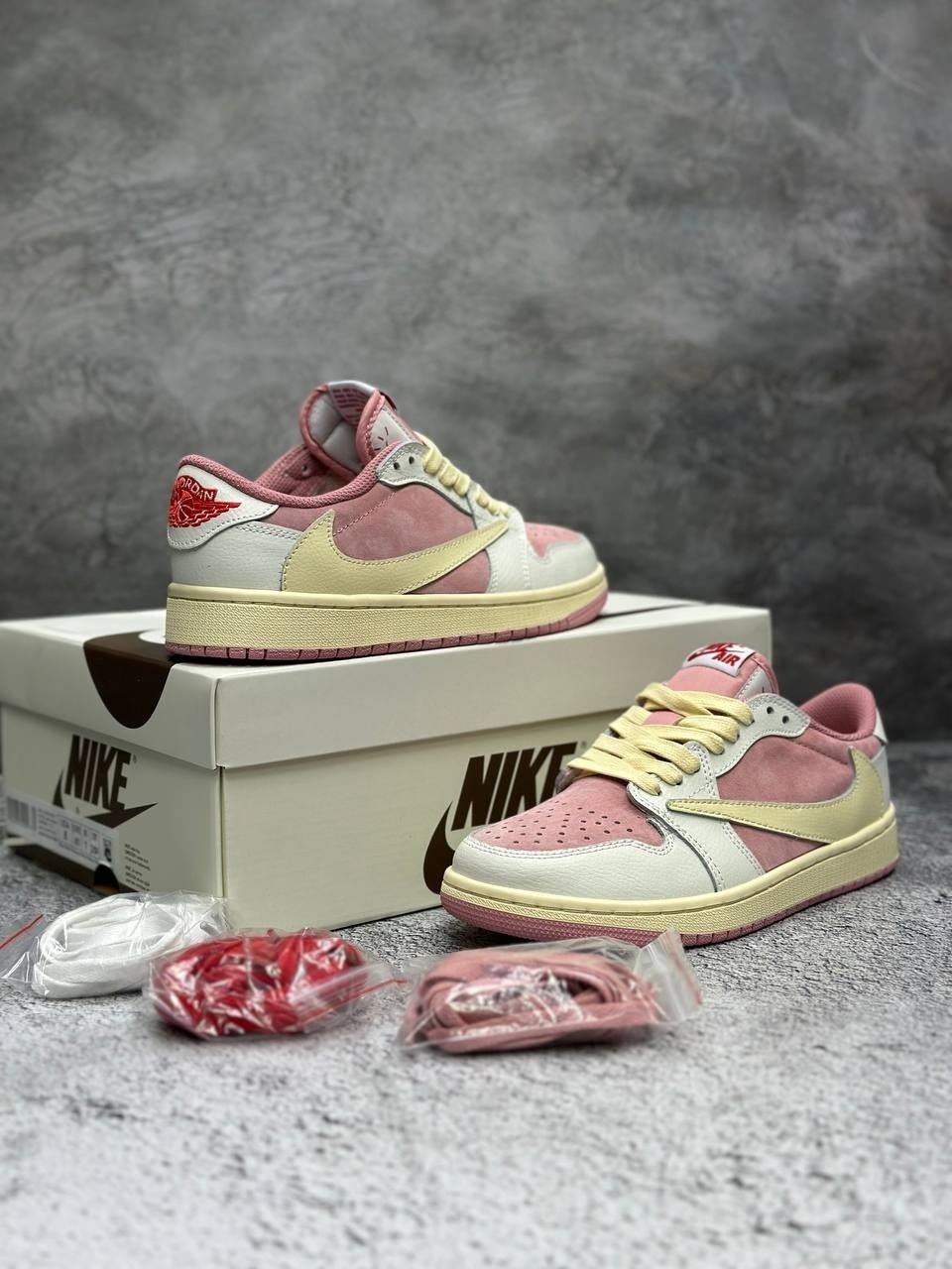 travis scott x air jordan 1 low sail shy pink,кроссовки travis scott x air jordan 1 low,женские кроссовки nike air jordan 1 low travis scott розовые,кроссовки air jordan 1 low x travis scott 'shy pink