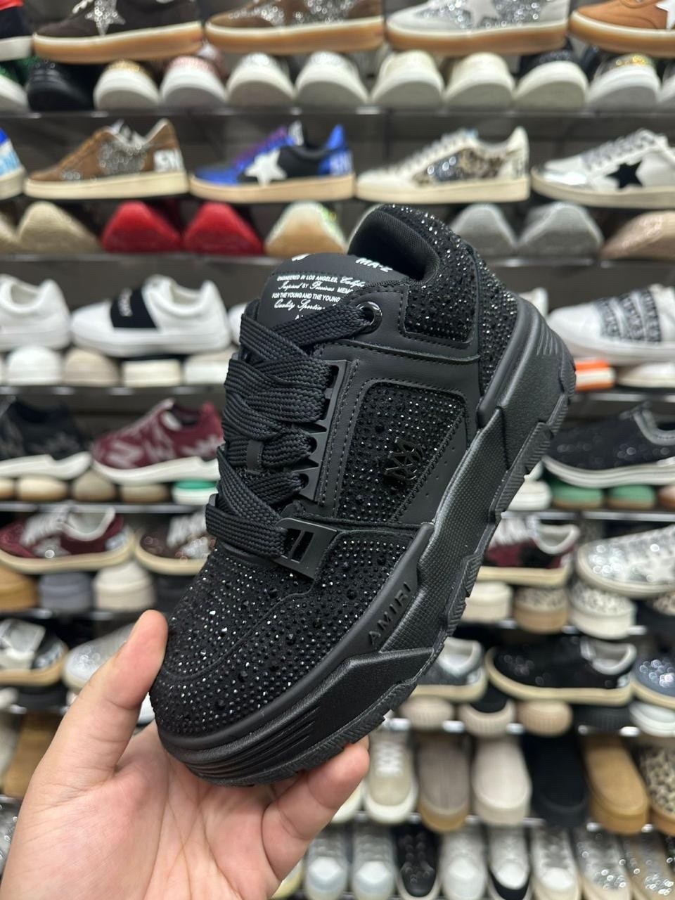 кроссовки,кроссовки женскиe,кроссовки модные,кроссовки для женщин,спортивная