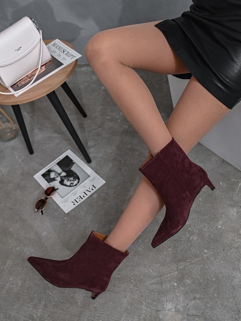 ботильоны женские,ботильоны замшевые,ботильоны модные,женские ботильоны с острым носком,стильные ботильоны