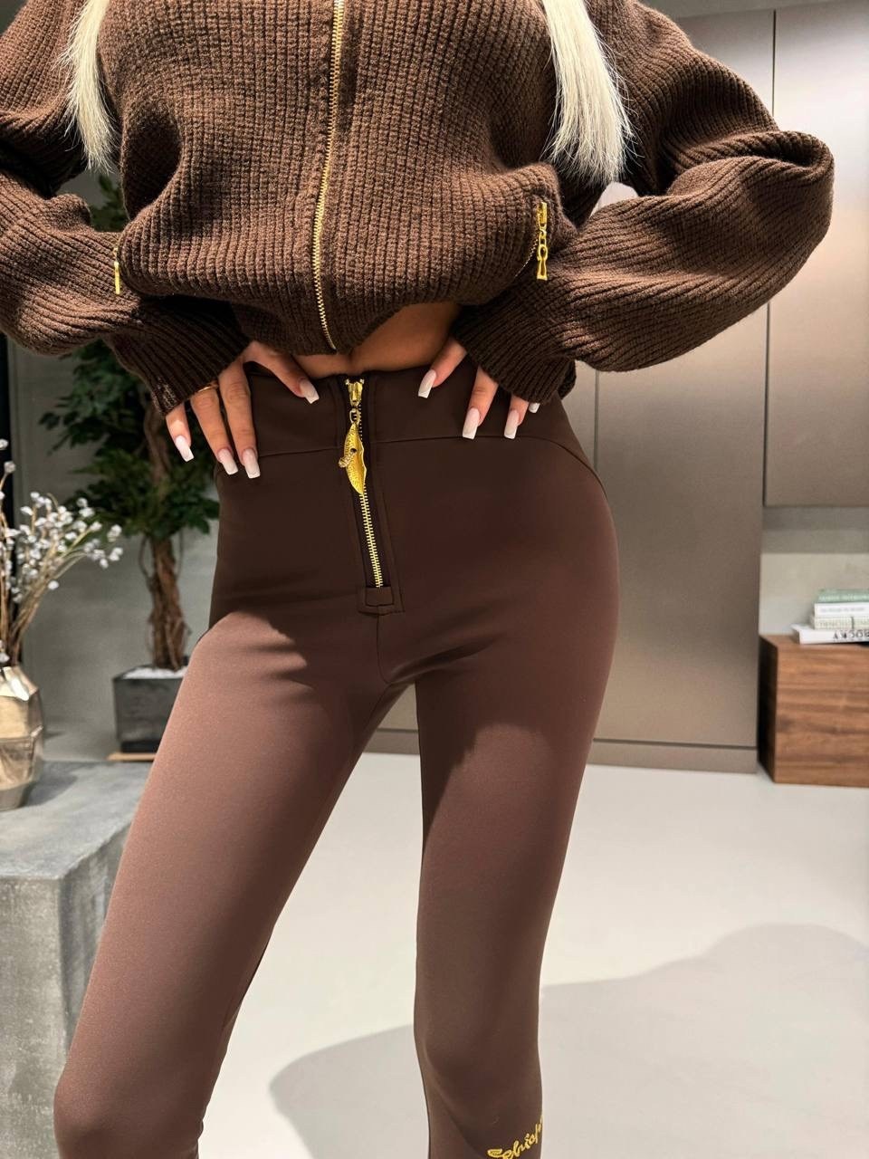 женские костюмы,женские комбинезоны,колготки madmext коричневый,стильная девушка