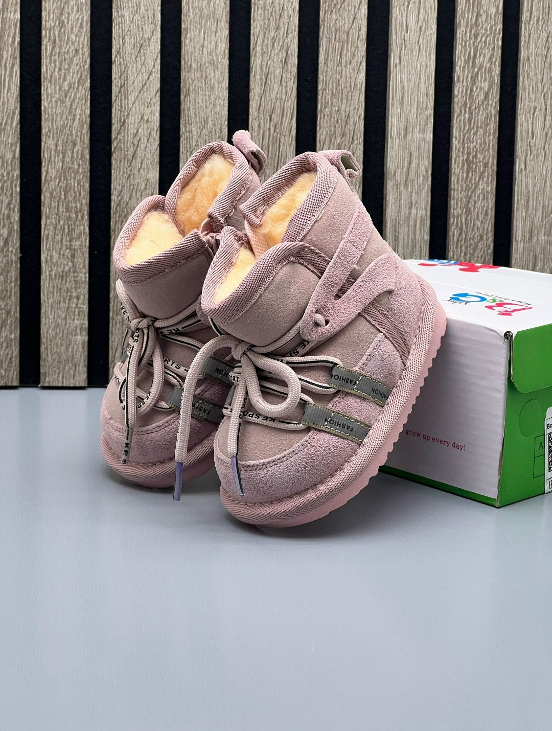 ,зимние детские ботинки,детская ,детские зимние сапоги,угги детские