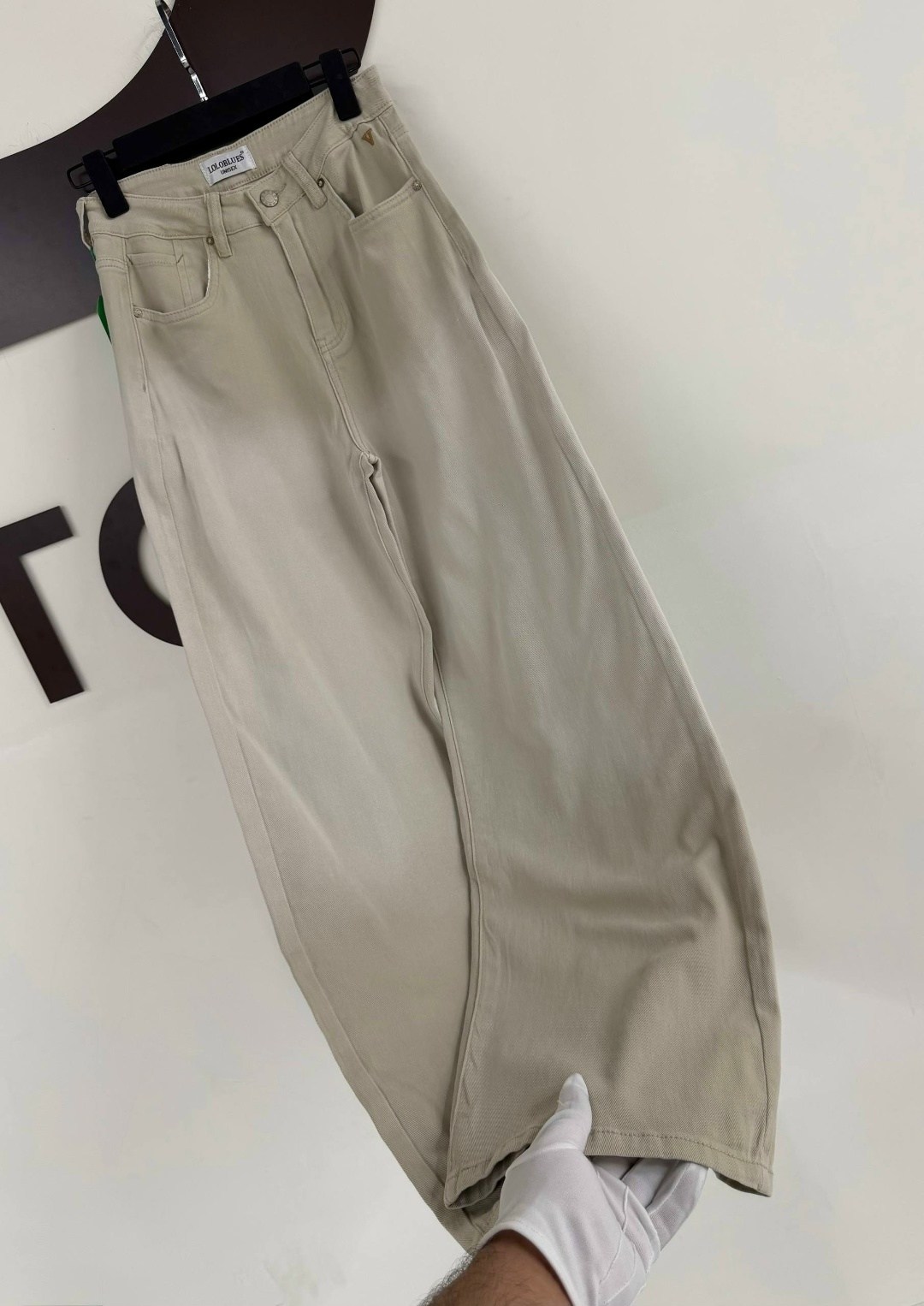 бежевые джинсы женские широкие,джинсы женские широкие,джинсы бежевые,широкие джинсы,женские джинсы