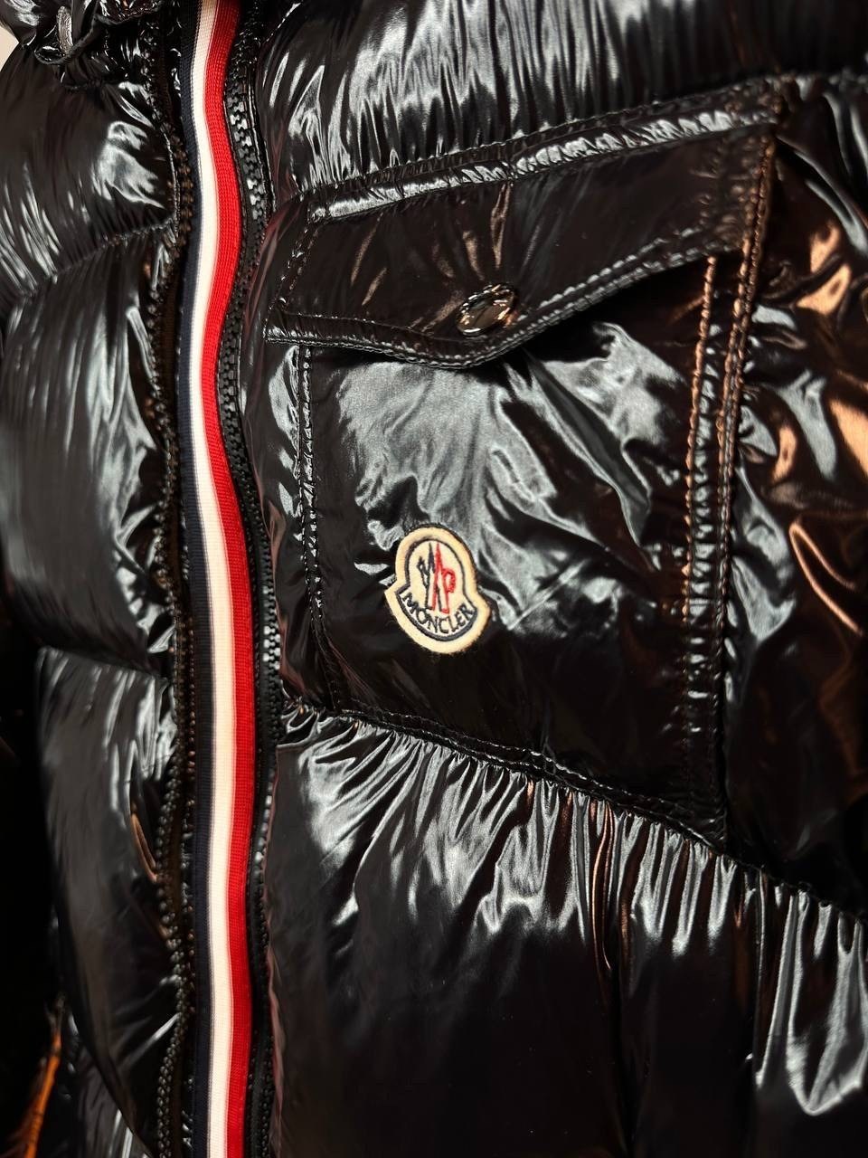 пуховик moncler мужской,пуховик moncler зимний,куртка мужская зимняя moncler,монклер бренд,куртка монклер валентино