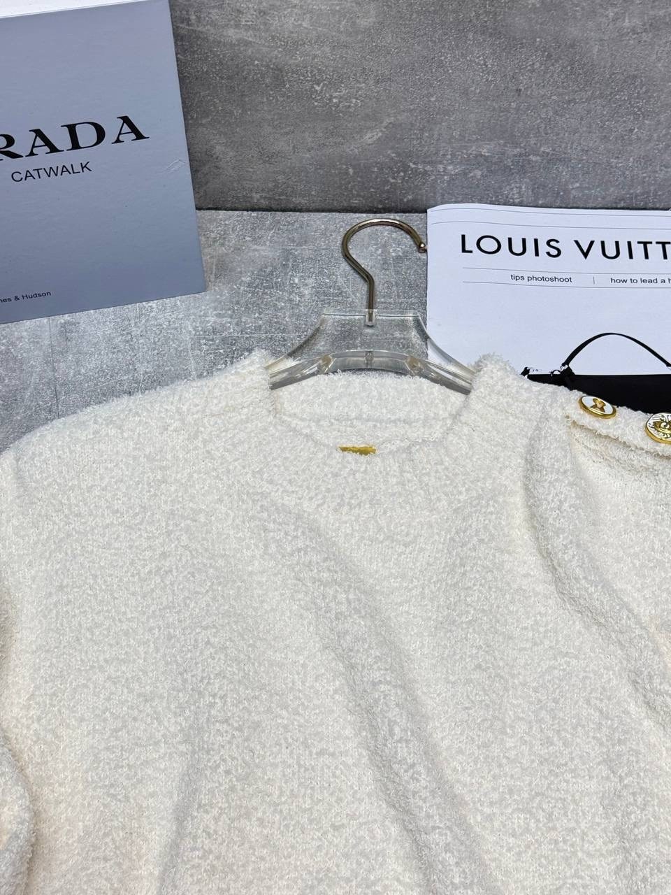 свитер louis vuitton,свитер prada,мужской шерстяной свитер louis vuitton,женский свитер prada,кофта женская