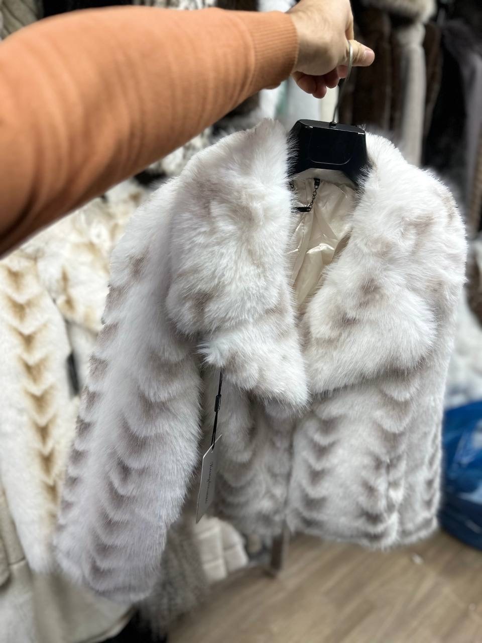 шуба,белая шуба,шуба искусственная,норковая шуба,женские шубы