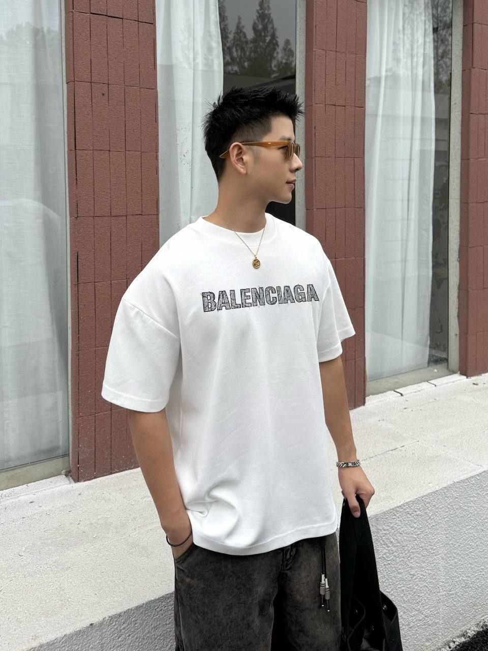 мужские футболки givenchy,футболка живанши мужская белая givenchy t-shirt,живанши футболка,белая футболка мужская,футболки мужские