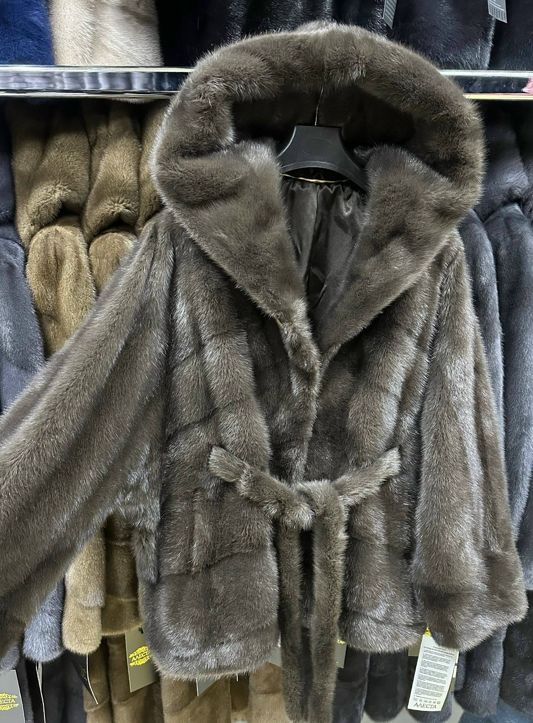 шуба из меха европейской норки с капюшоном,норковые шубы,шуба норка,шубка из меха европейской норки с капюшоном модель рубашка,шуба