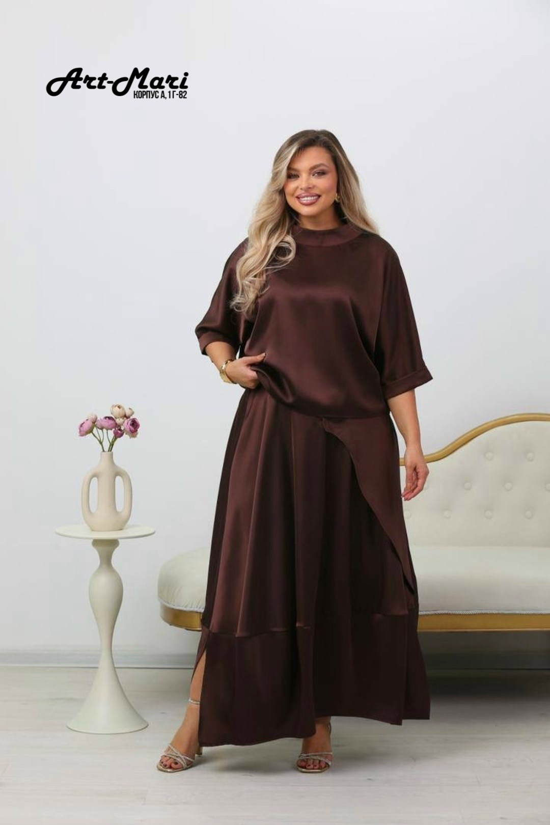 костюм классический,костюм шелковый,женский костюм,, оптом