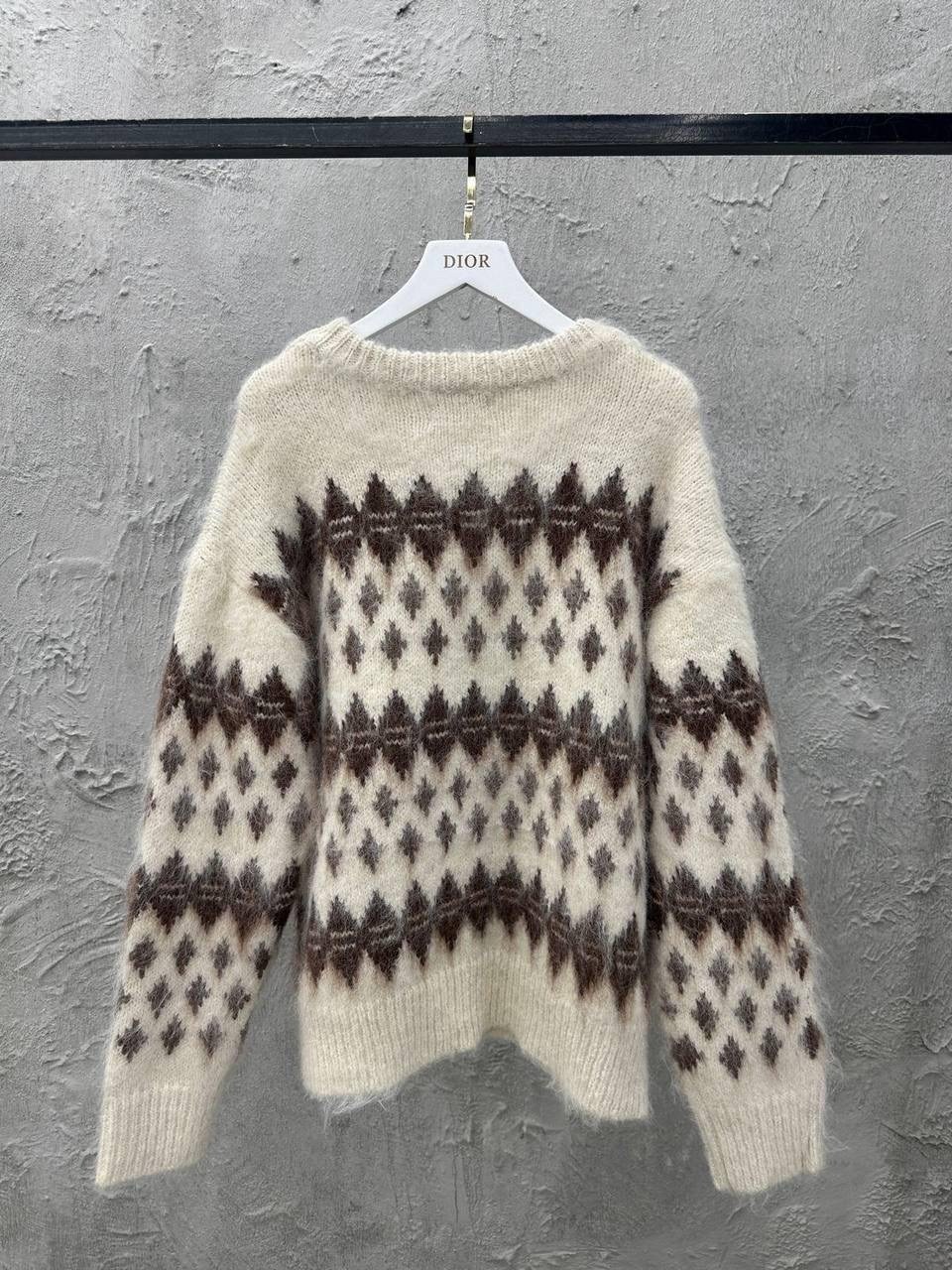 свитер celine,вязаный свитер,женский свитер,модные свитера,свитер chanel