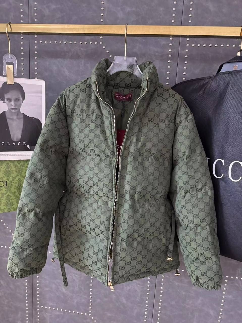 пуховик gucci,женский бордовый пуховик gucci,пуховики оверсайз,куртка оверсайз,пуховик куртка