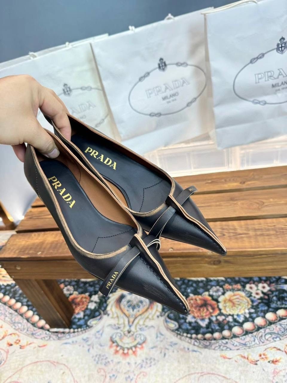 ,prada antiqued leather pumps,женские туфли лодочки,туфли женские,кожаные туфли