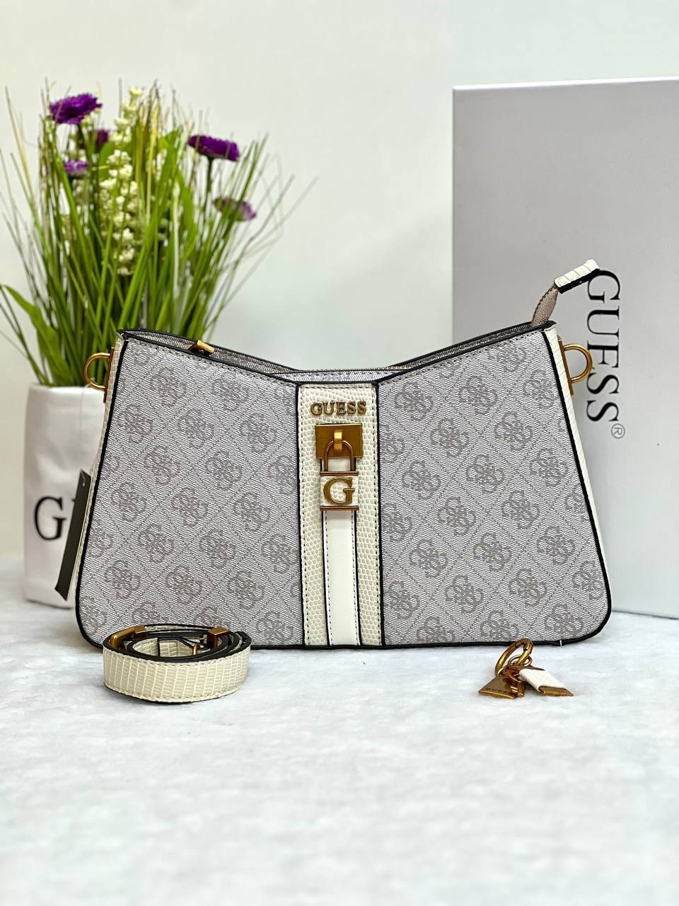 сумка женская guess,сумка guess,guess сумка на плечо,сумка через плечо guess,сумка женская guess ginevra