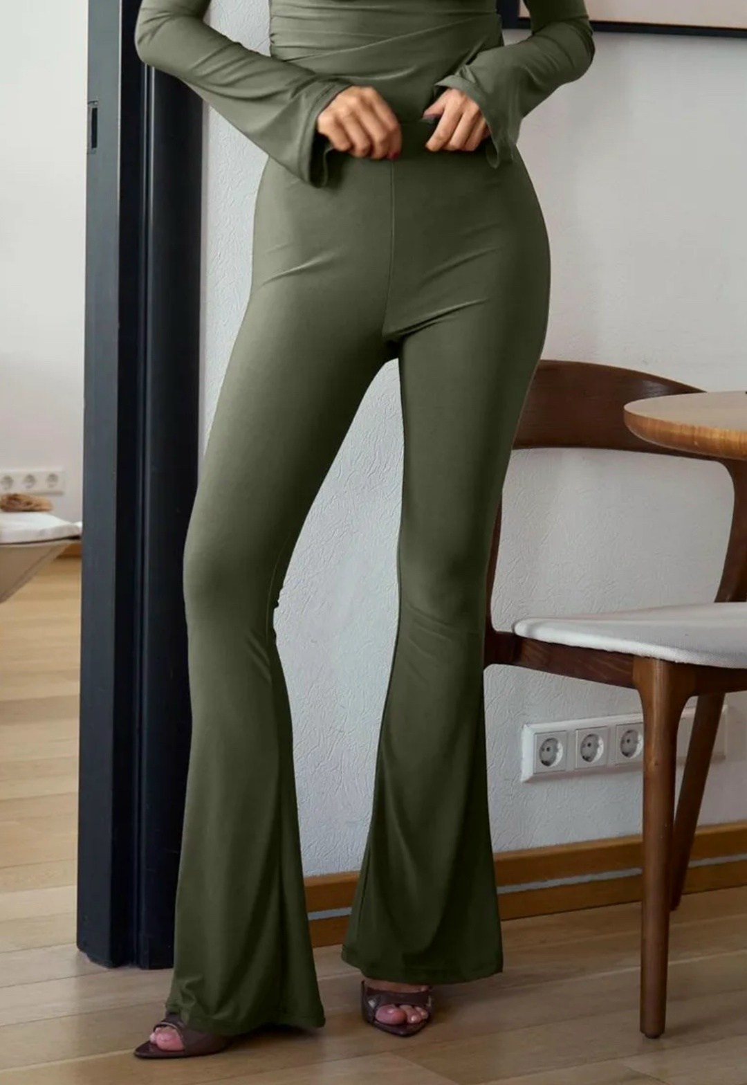 брюки клеш,костюм женский,брюки трикотажные,брюки женские,женские леггинсы