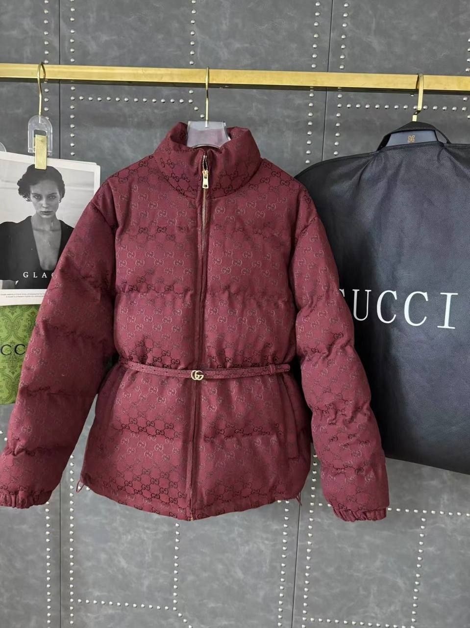 пуховик gucci,женский бордовый пуховик gucci,пуховики оверсайз,куртка оверсайз,пуховик куртка