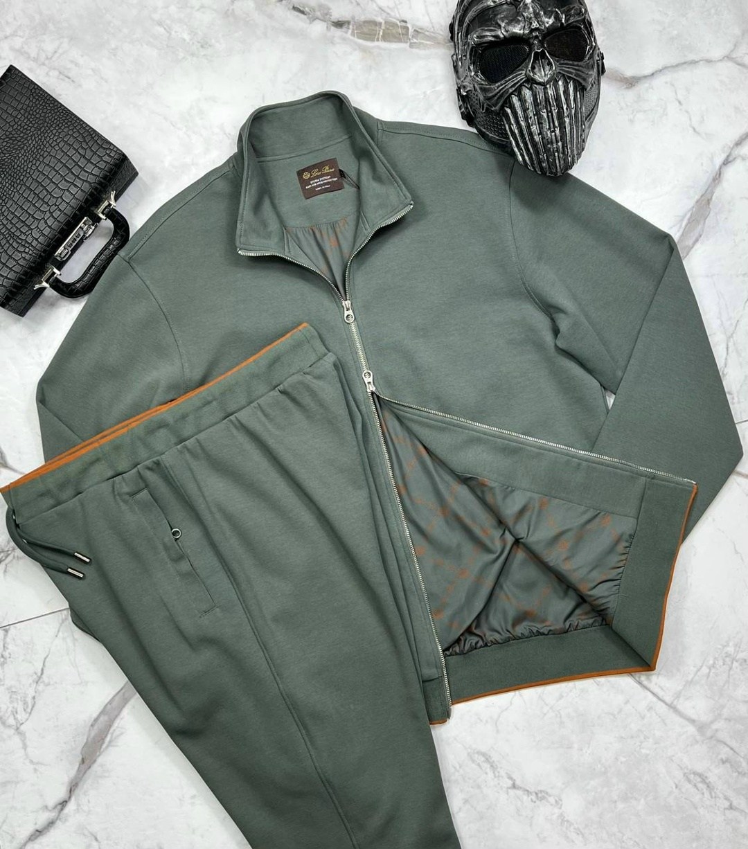 костюм спортивный loro piana,костюм brunello cucinelli,спортивный костюм brunello cucinelli,мужской костюм loro piana,мужской спортивный костюм