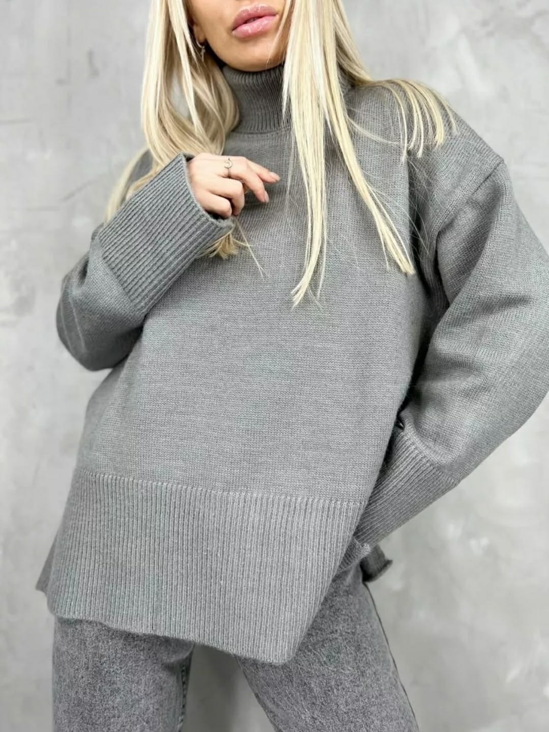 свитер с горлом теплый вязаный оверсайз jenny,свитер женский оверсайз с горлом вязаный теплый стильный,свитер женский,бежевый свитер оверсайз,бежевый свитер