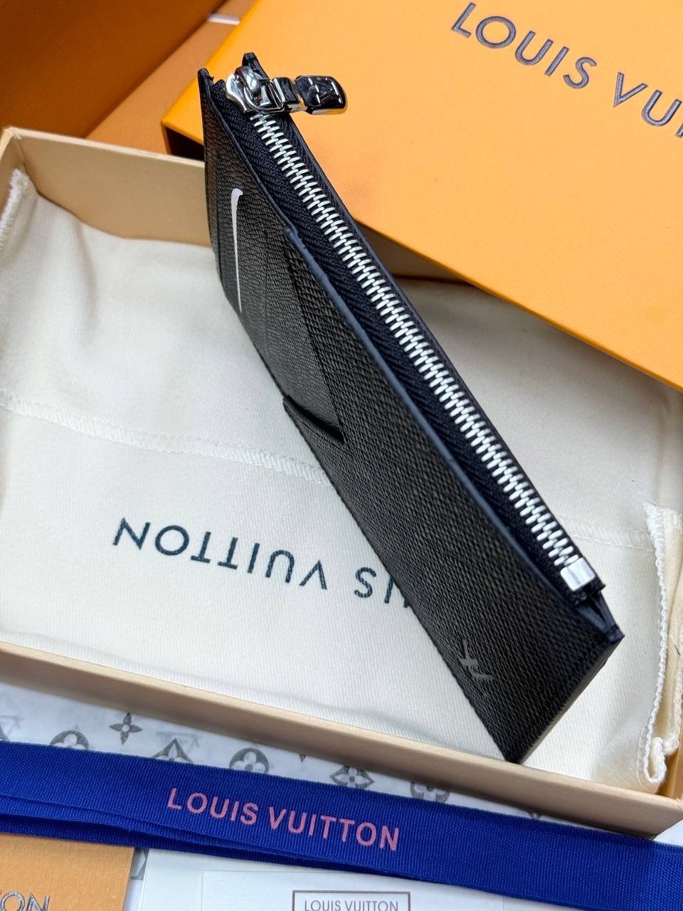 картхолдер louis vuitton,визитница картхолдер louis vuitton,louis vuitton визитница,кошелек louis vuitton,louis vuitton портмоне louis vuitton