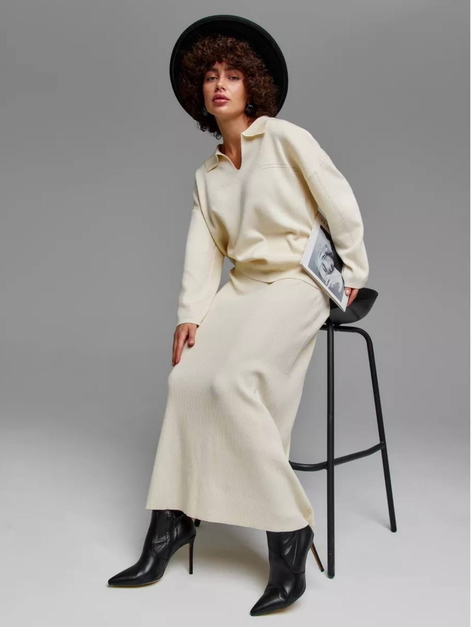 костюм трикотажный с юбкой,костюм с юбкой,трикотажная юбка,женские костюмы с юбкой,костюм бежевый