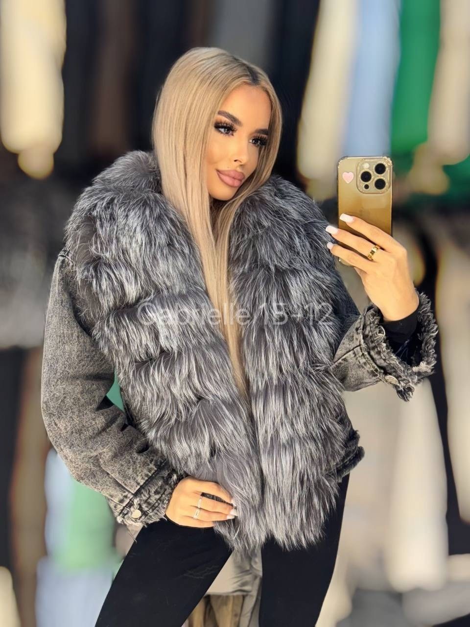 пуховик с натуральным мехом чернобурки,парка с натуральным мехом чернобурки,куртка зимняя с чернобуркой,куртка с мехом,куртка джинсовая с чернобуркой