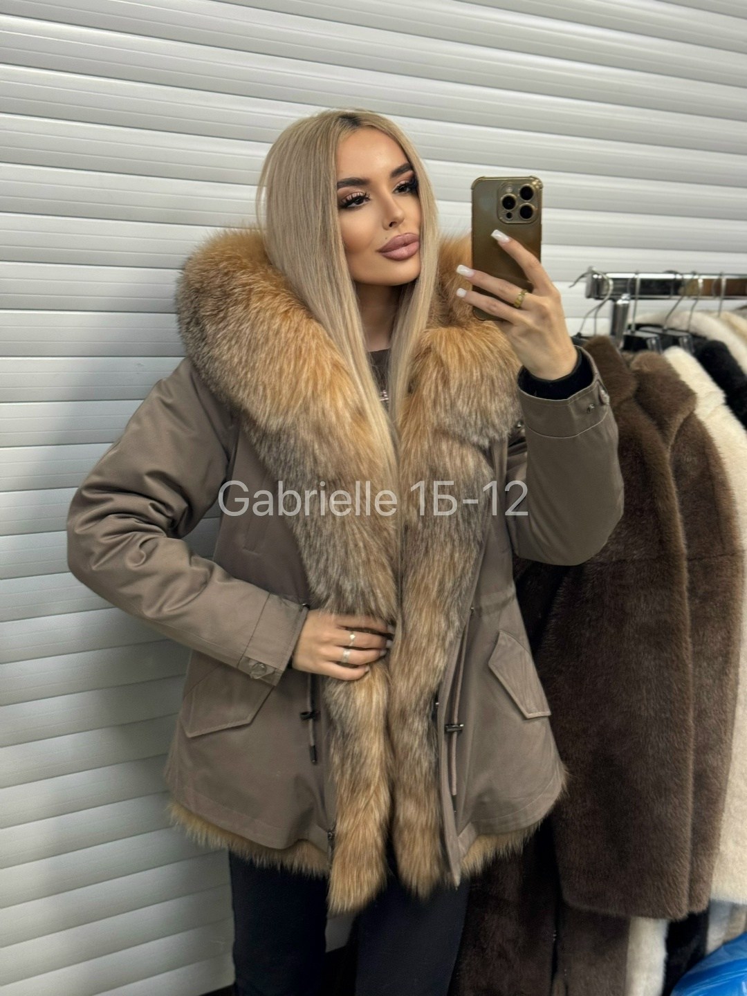парка с мехом,парка с натуральным мехом,парки с мехом,парка с блюфрост и цельным капюшоном yana kraft brand,меховая парка