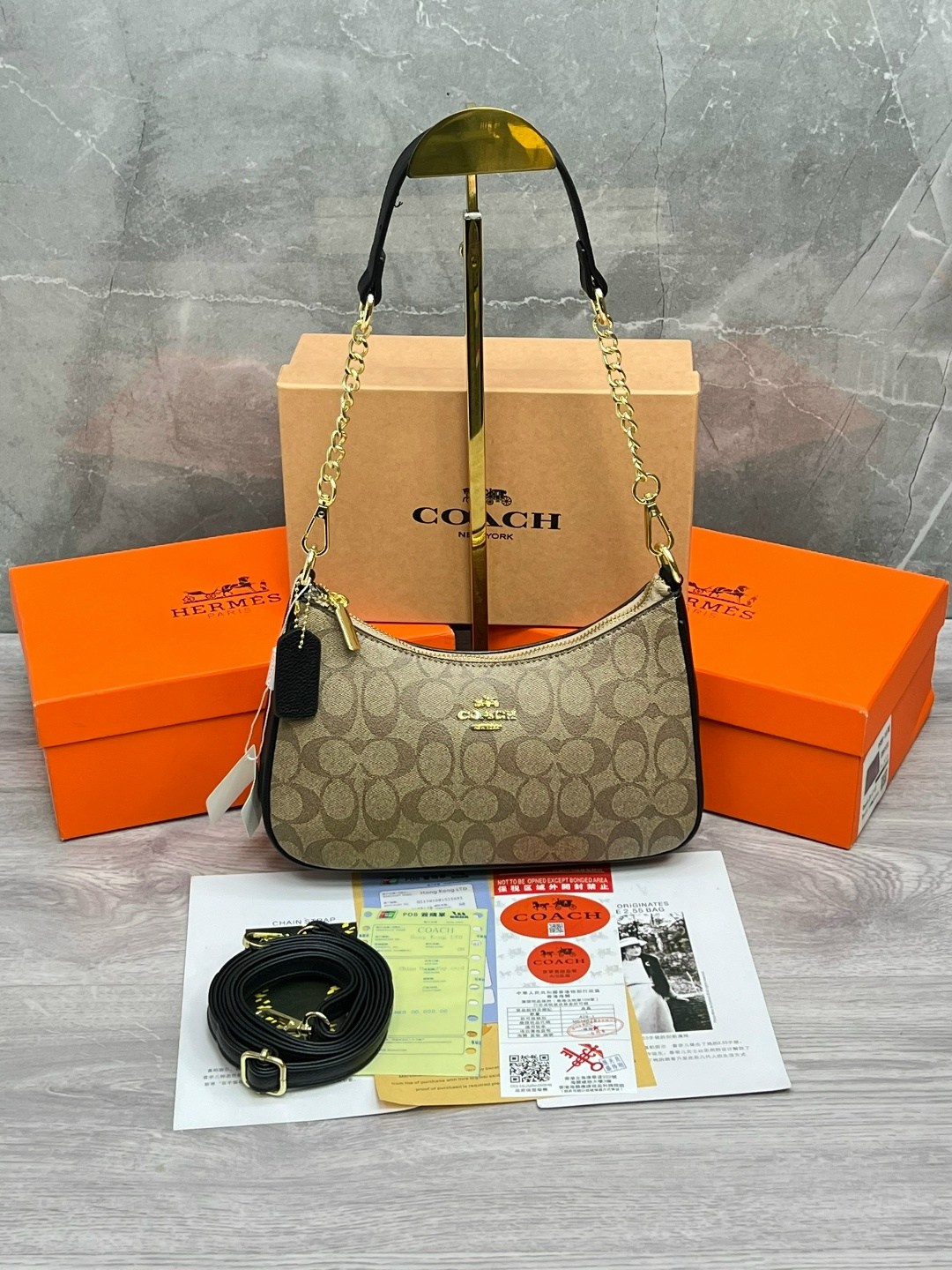 сумка coach,женская сумка coach,coach сумка на плечо,сумка багет через плечо coach,сумка через плечо coach