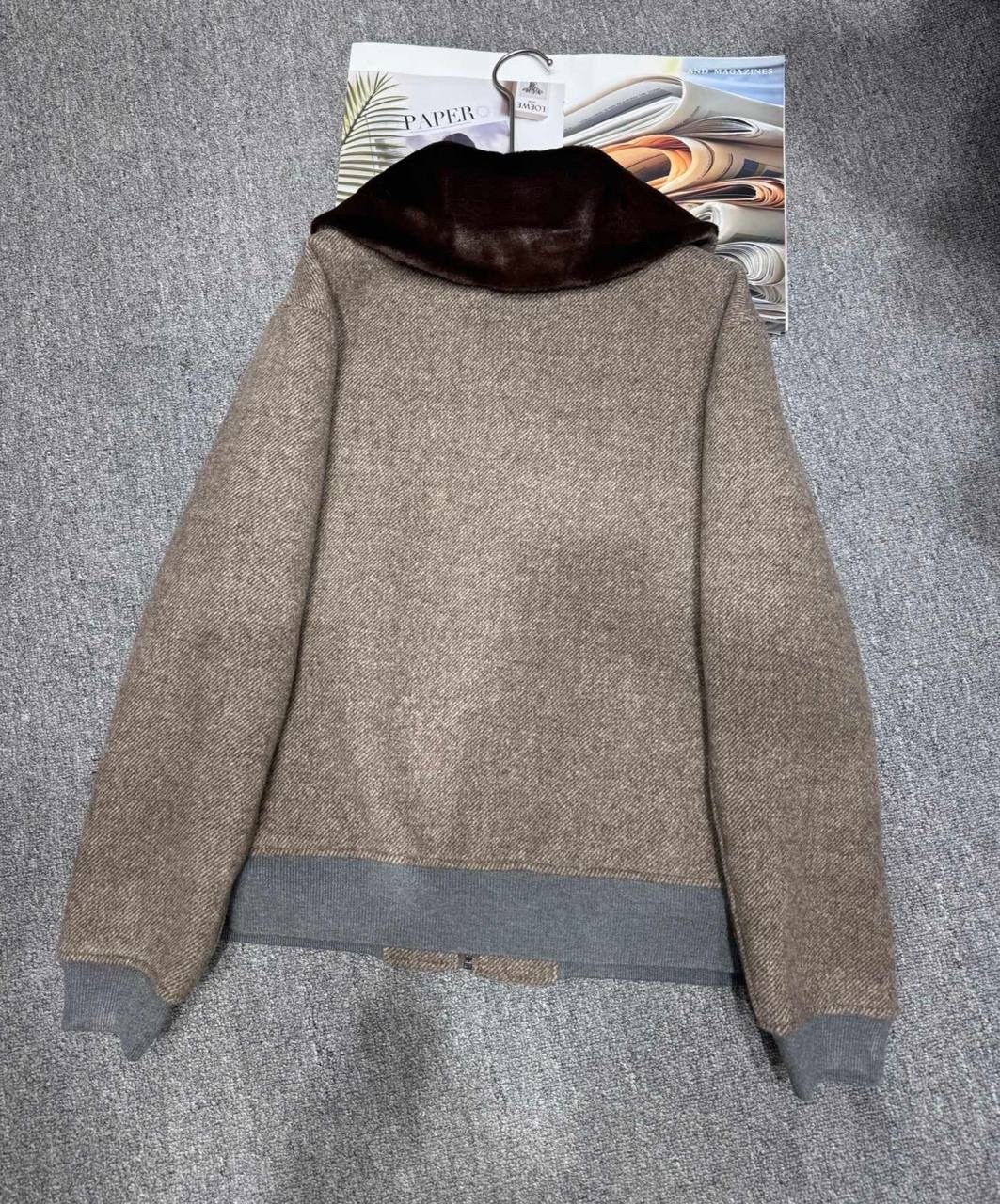 куртка оверсайз,повседневная куртка,куртка-бомбер женская светло-коричневая,куртка бомбер женская,женская куртка