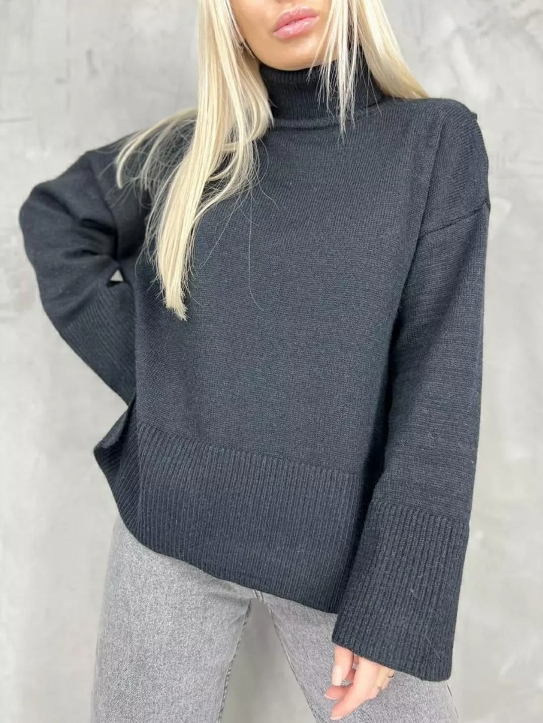 свитер с горлом теплый вязаный оверсайз jenny,свитер женский оверсайз с горлом вязаный теплый стильный,свитер женский,бежевый свитер оверсайз,бежевый свитер