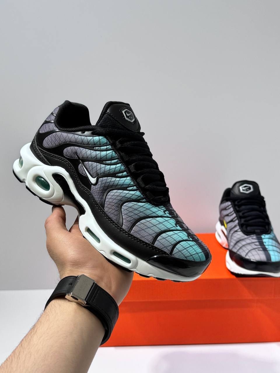 кроссовки nike air max tn plus,nike air max tn plus white,кроссовки nike tn plus,кроссовки nike air max plus,nike air max plus tn