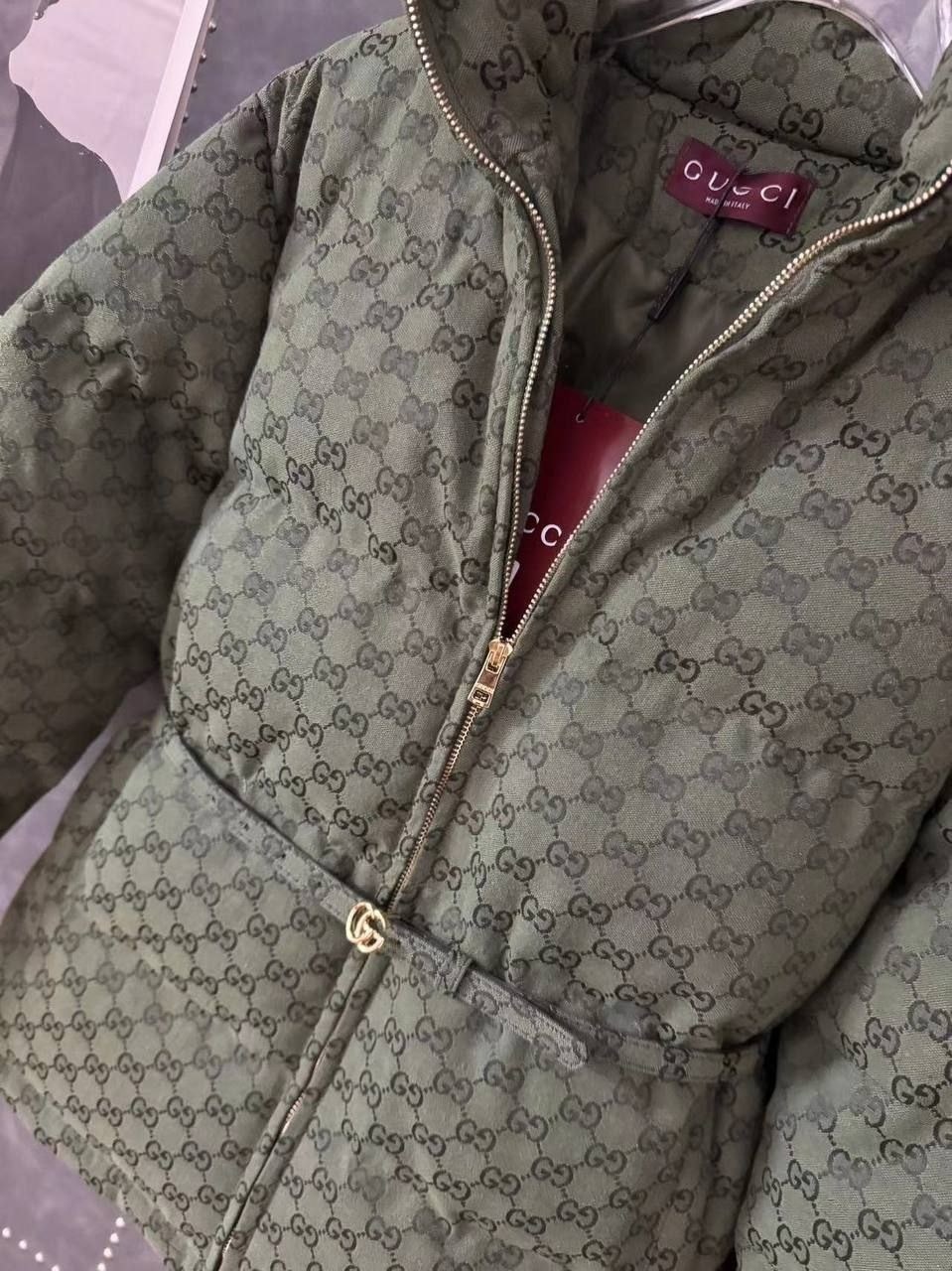 пуховик gucci,женский бордовый пуховик gucci,пуховики оверсайз,куртка оверсайз,пуховик куртка